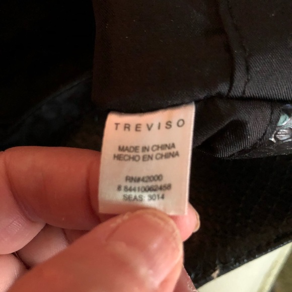 Purses - Picture 4 of 4